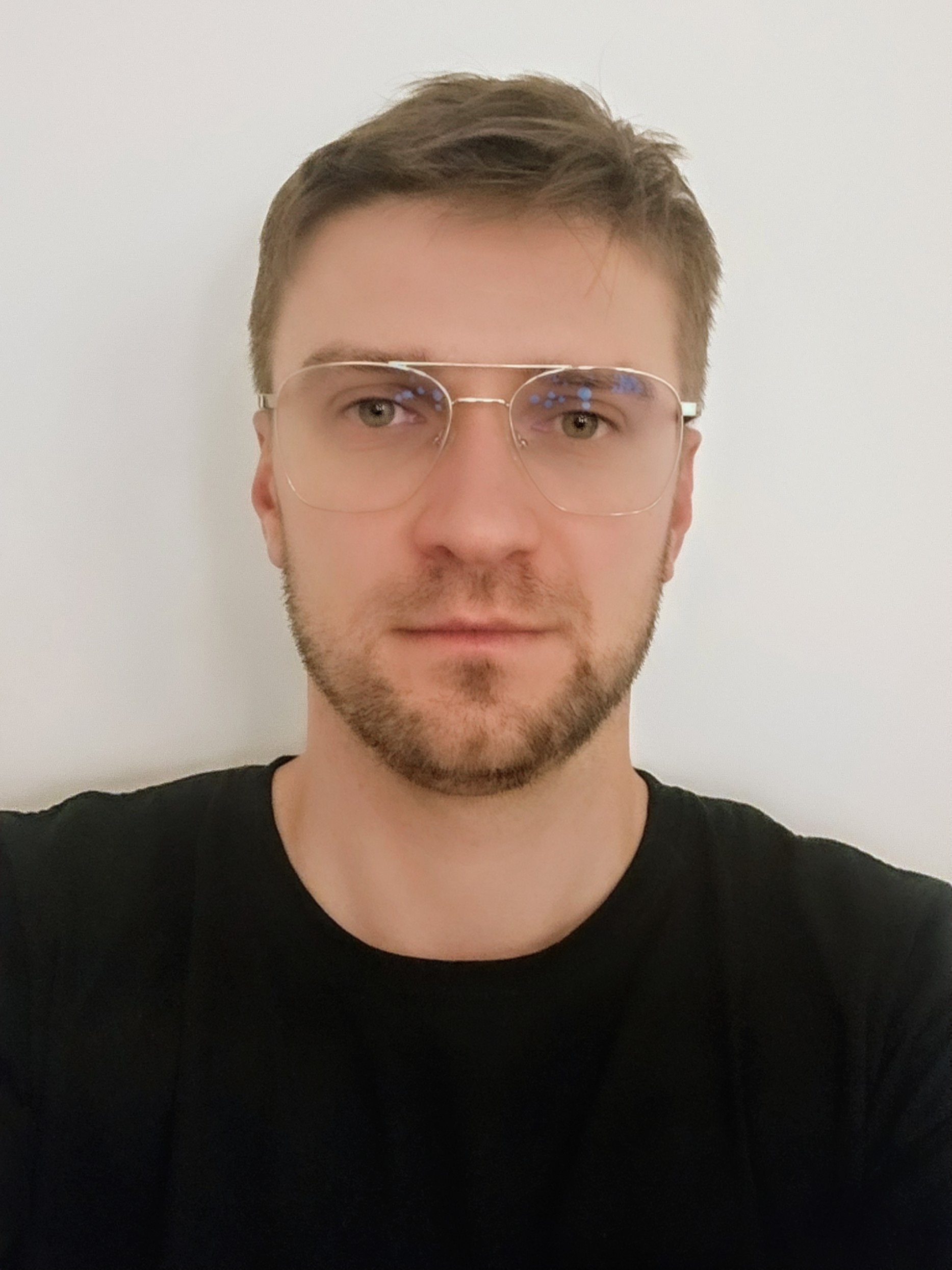 Adam - Specjalista AI i Cloud